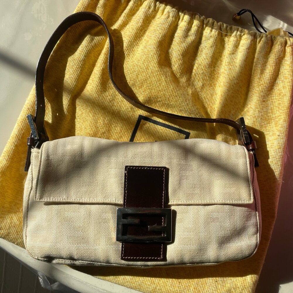 Fendi AUTHENTIC Vintage Cream Beige Fendi Zucca Baguette Bag Authentic